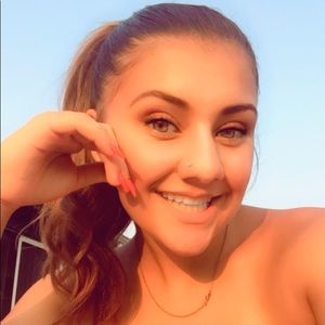 Meet your Posher, Lilly